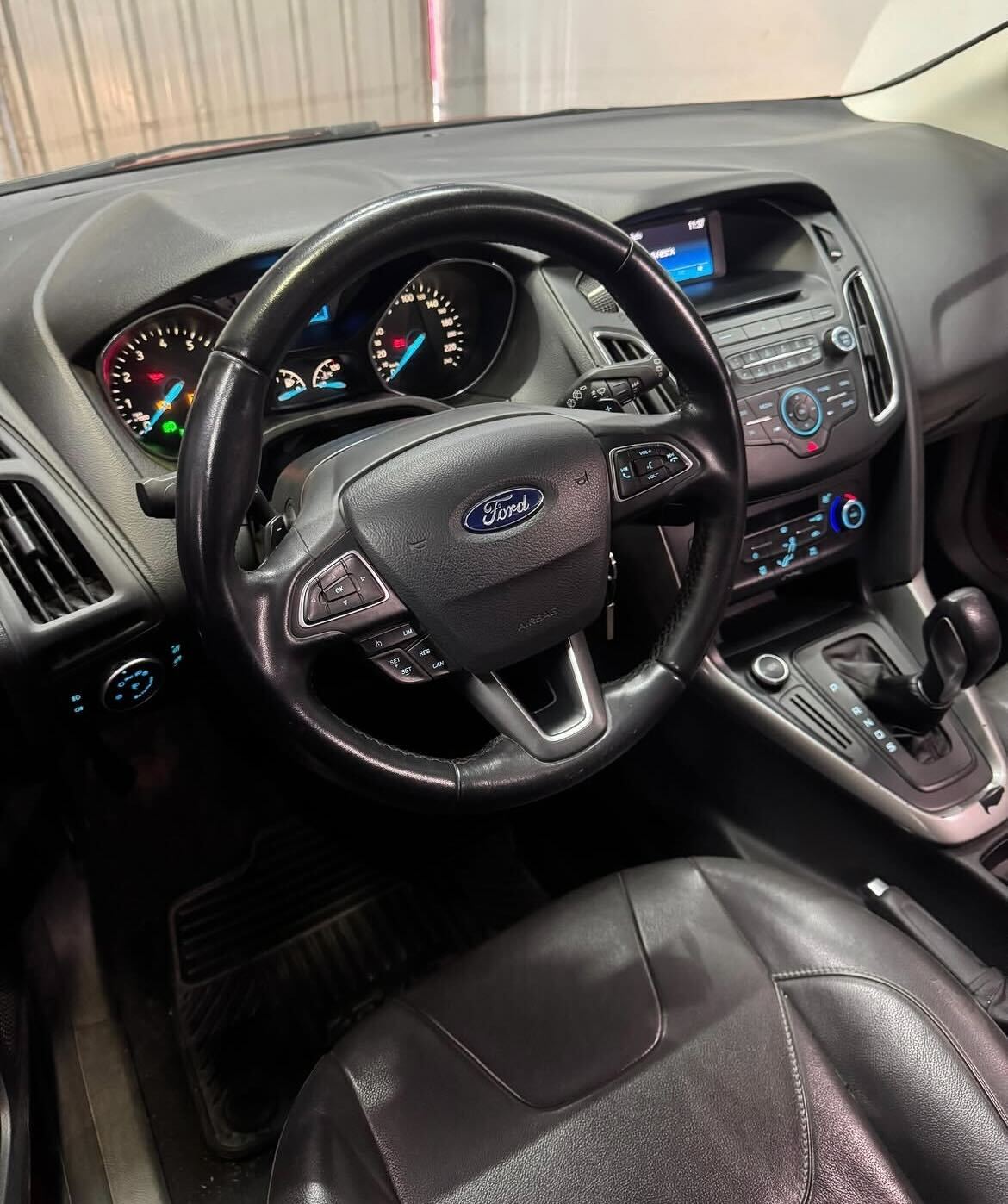 Ford Focus — foto 6