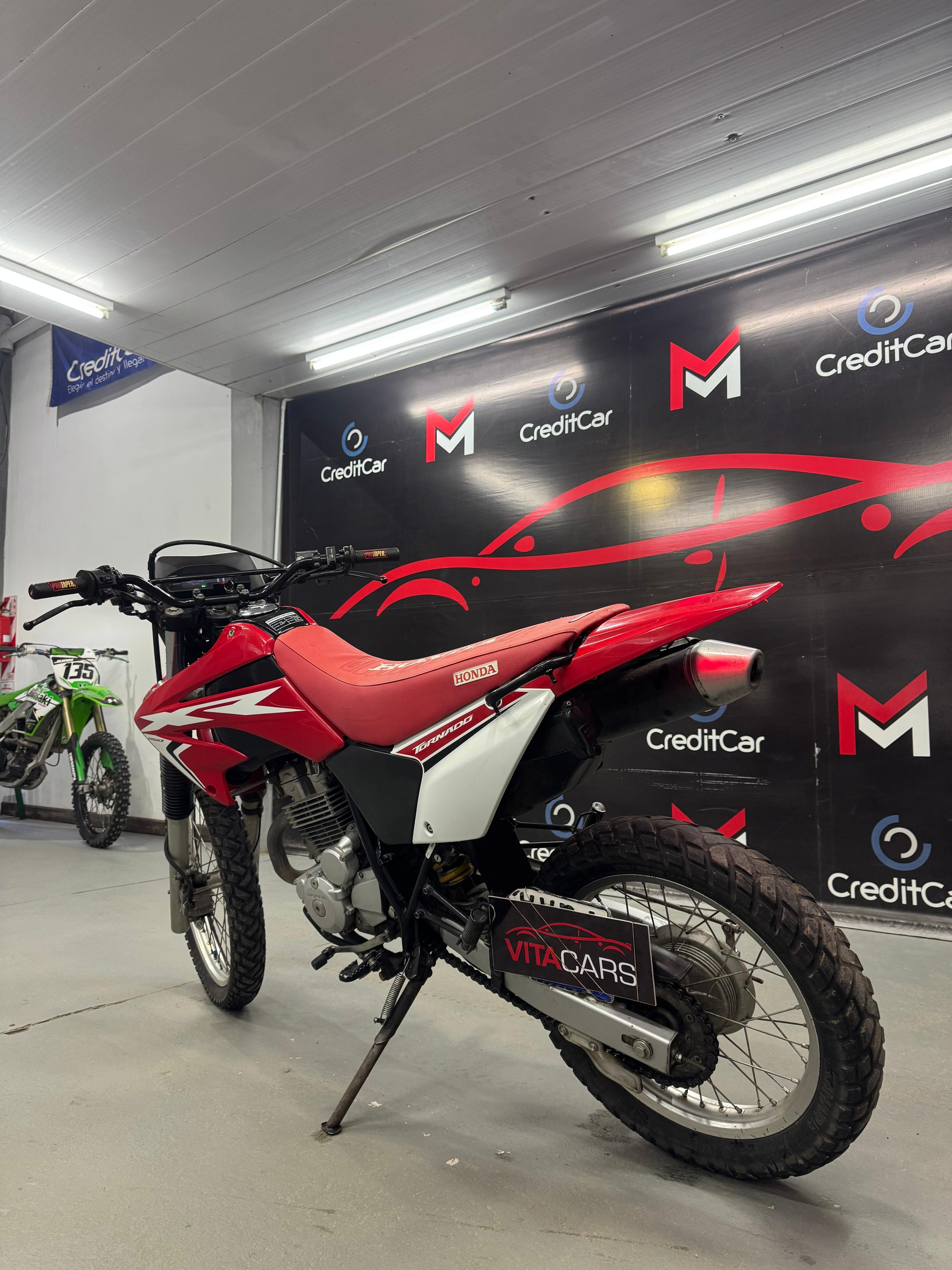 Honda 250 Tornado — foto 4