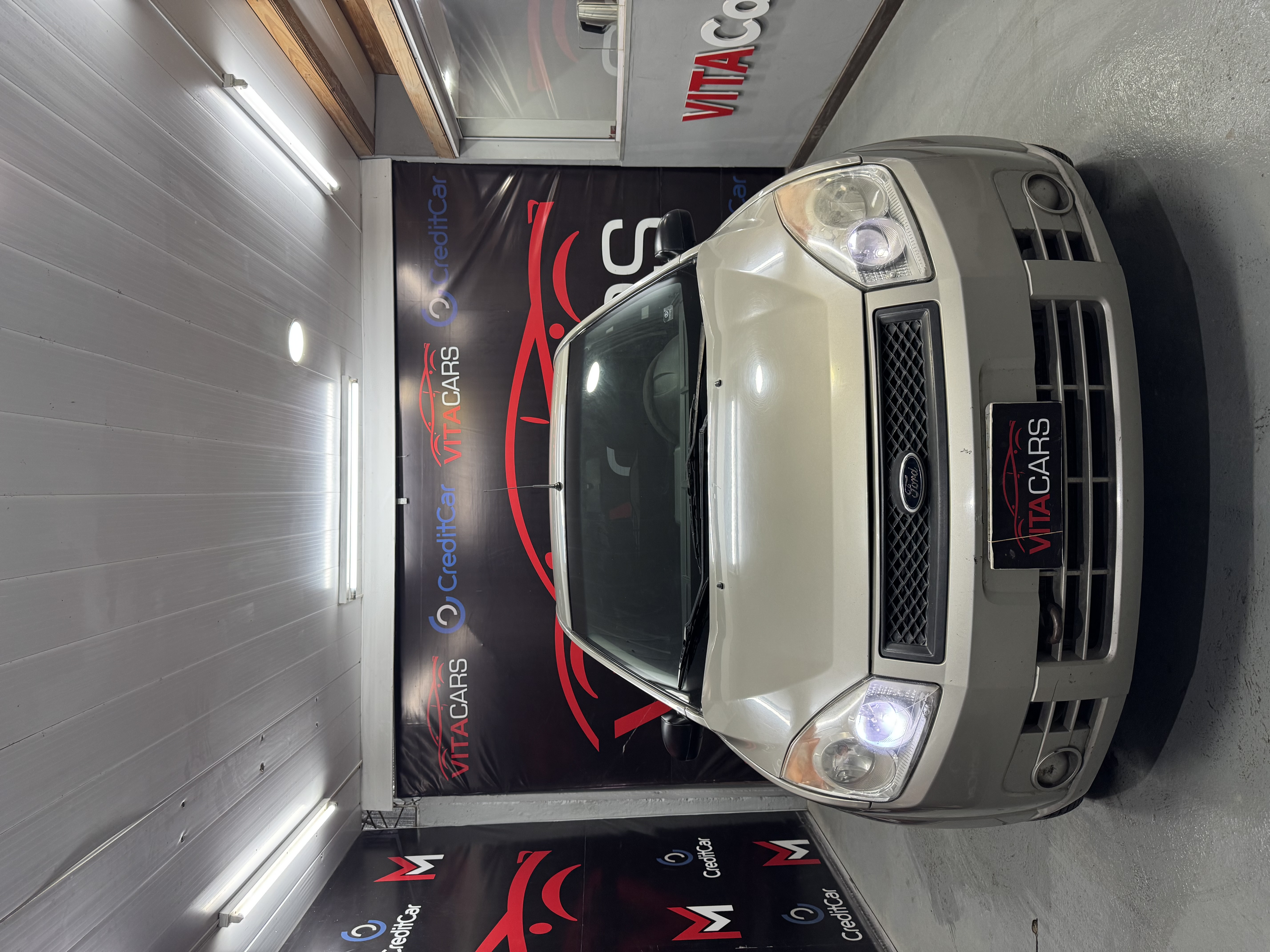 Ford Fiesta Ambiente — foto 2
