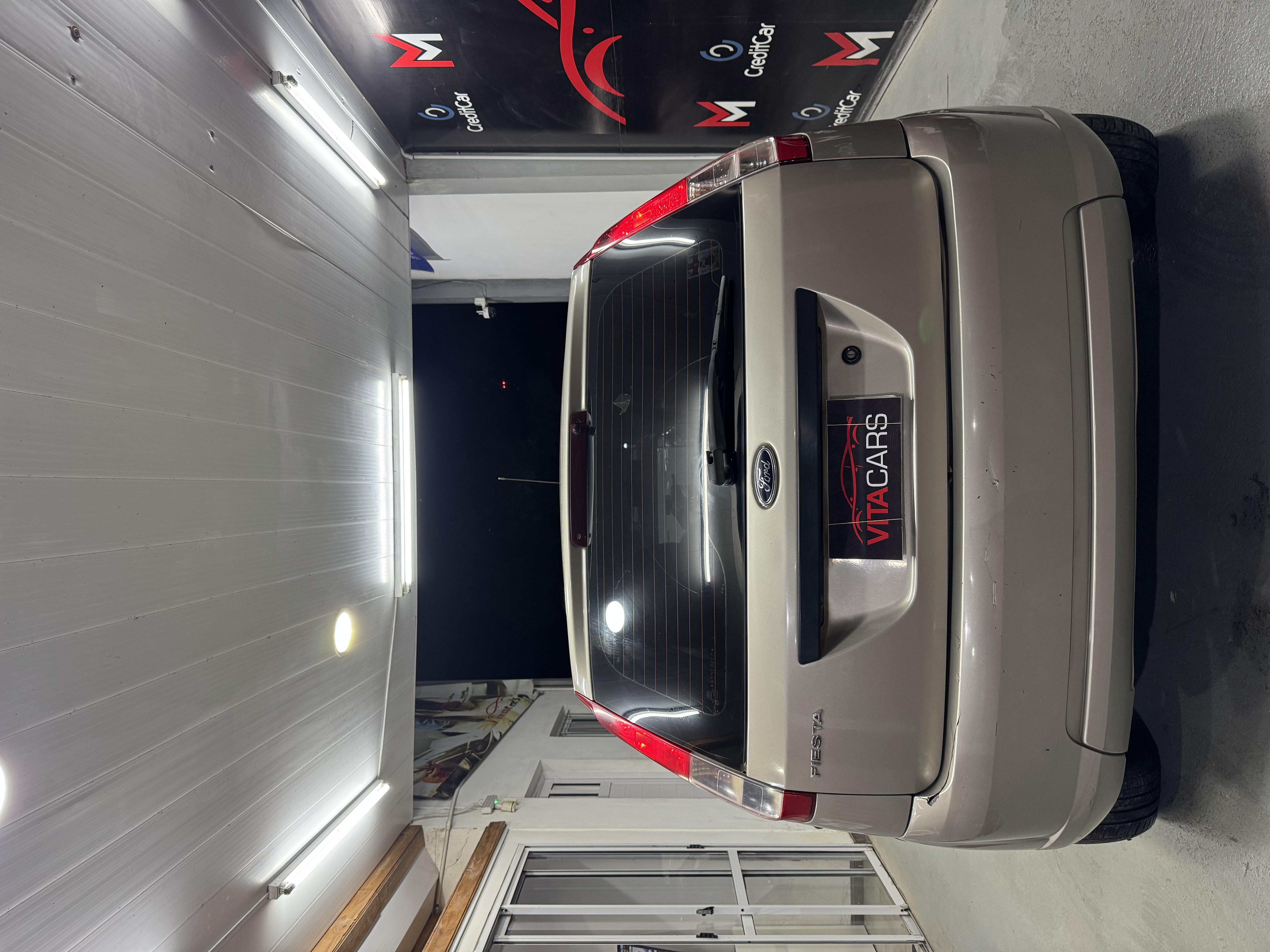 Ford Fiesta Ambiente — foto 5