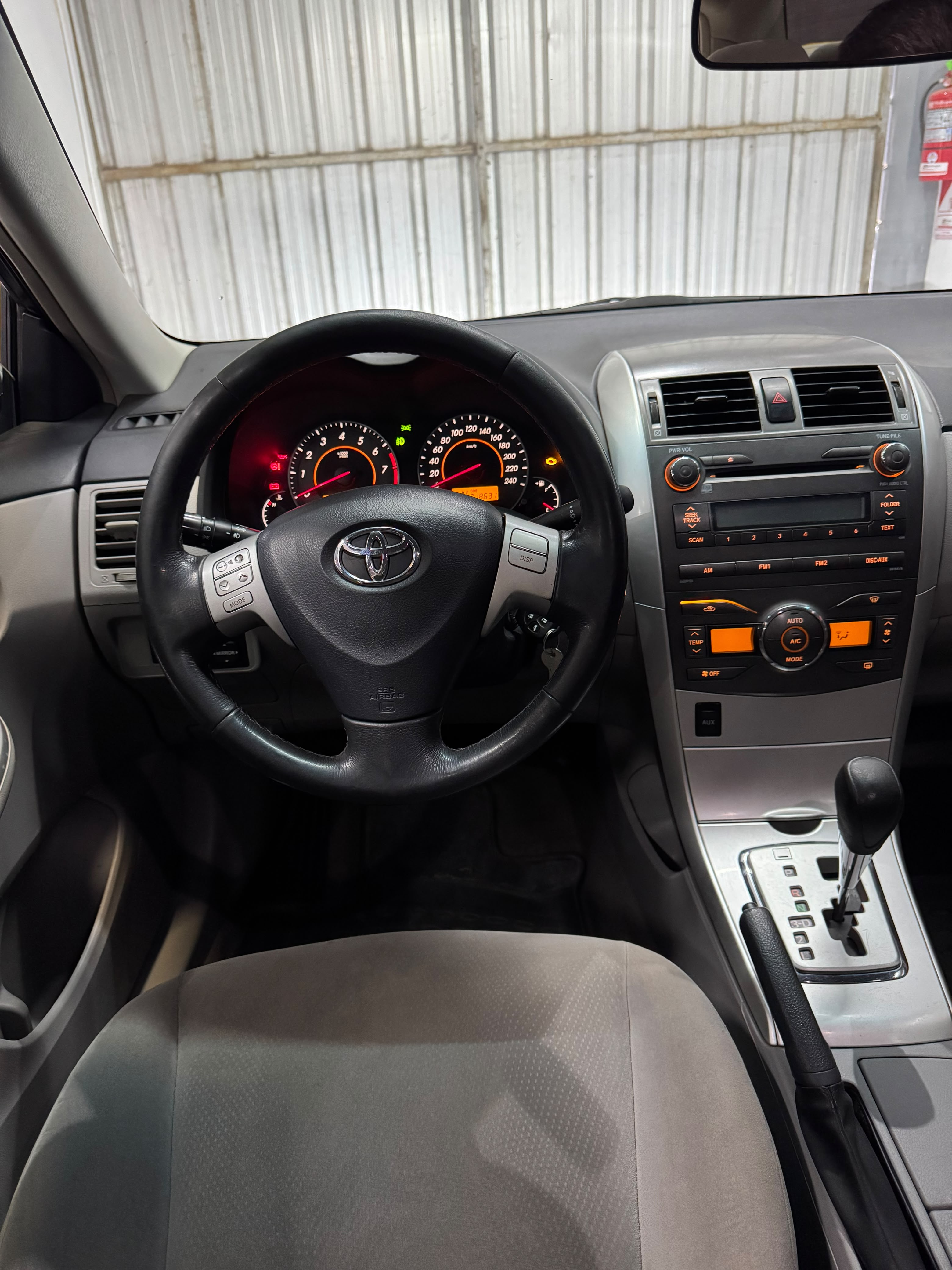 Toyota Corolla XEI — foto 7