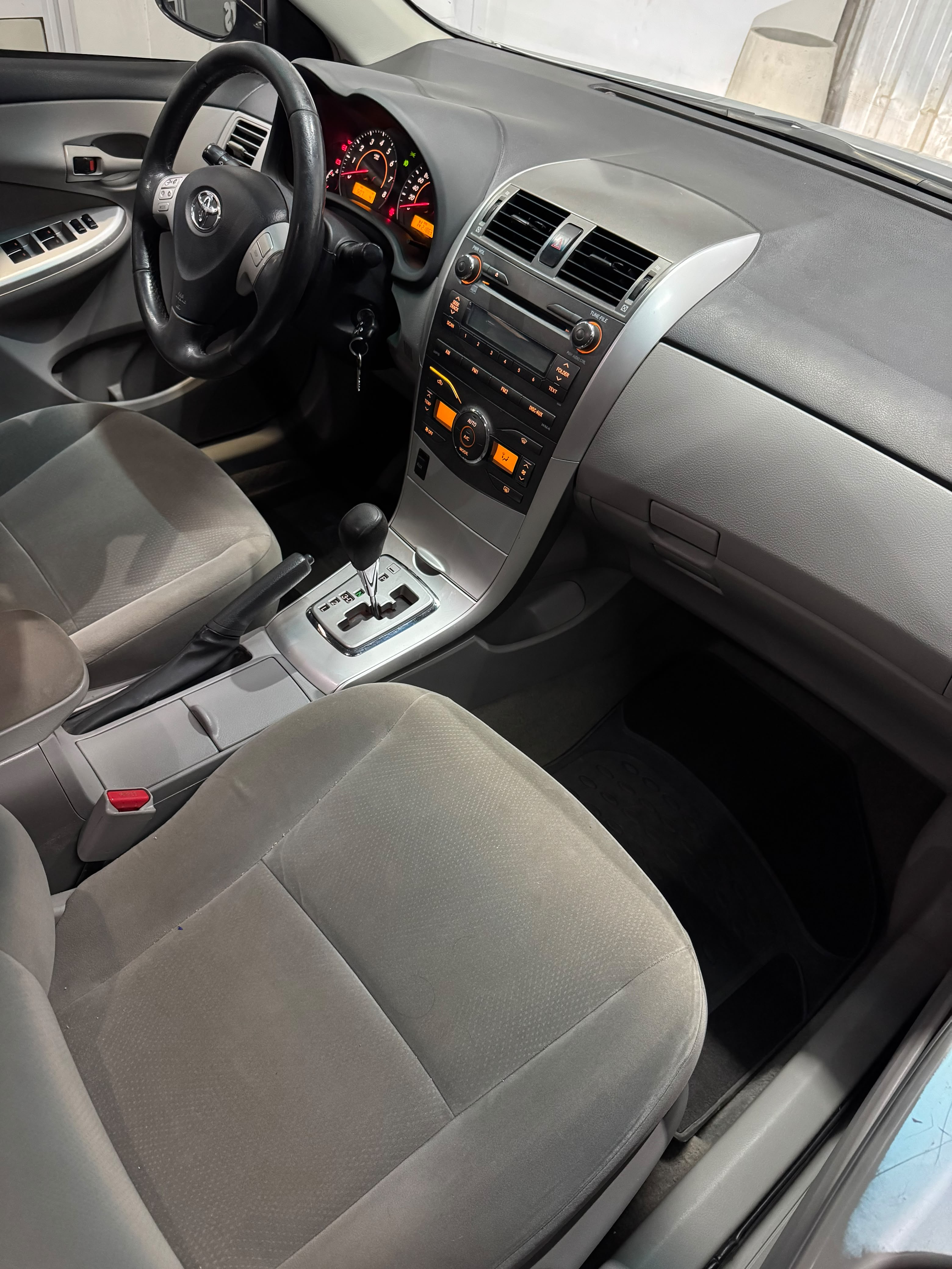 Toyota Corolla XEI — foto 10