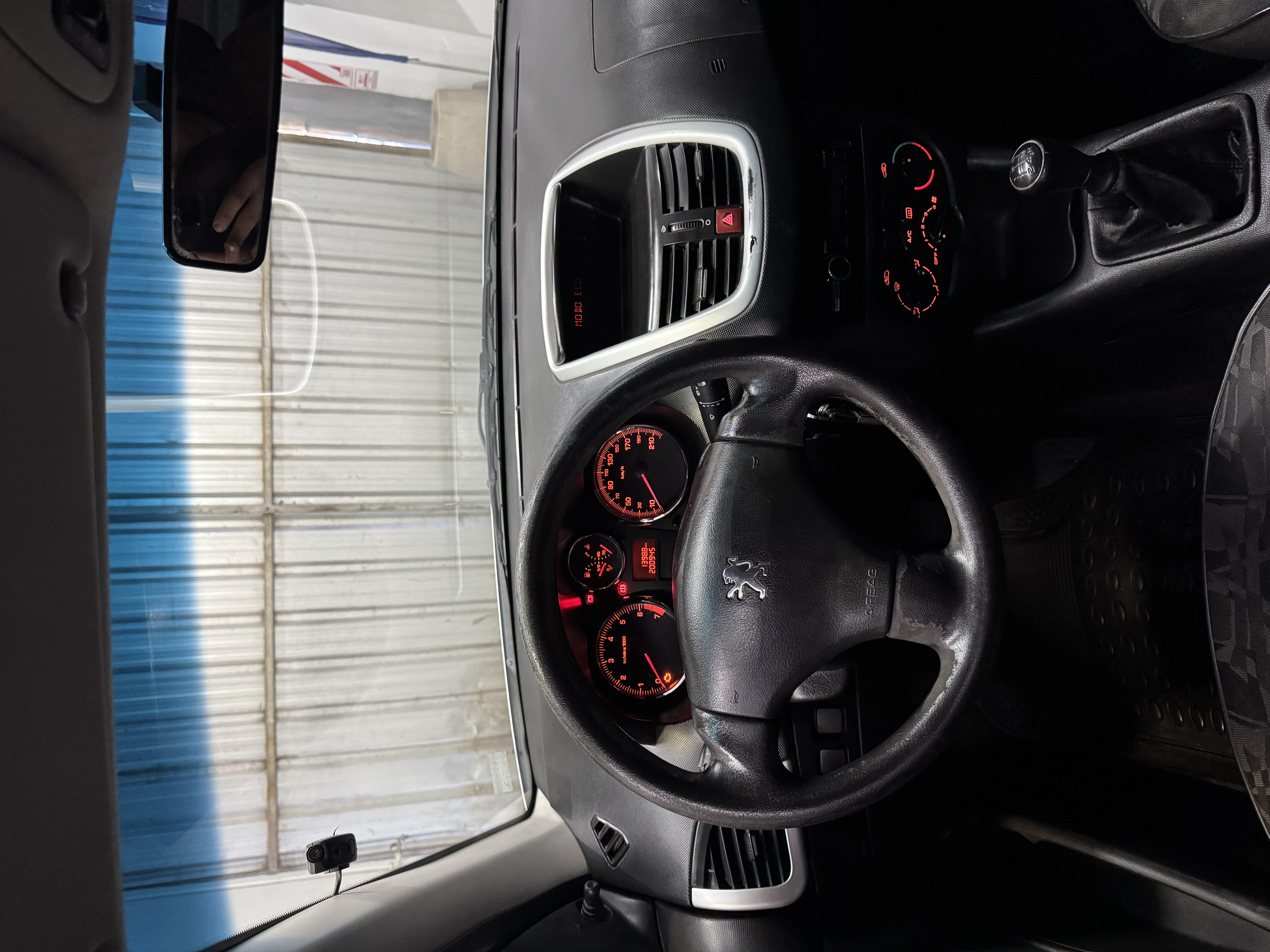 Peugeot 207 — foto 8