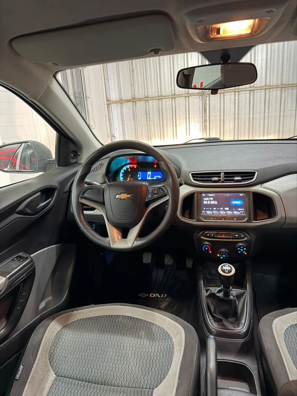 Chevrolet Ónix LT — foto 7