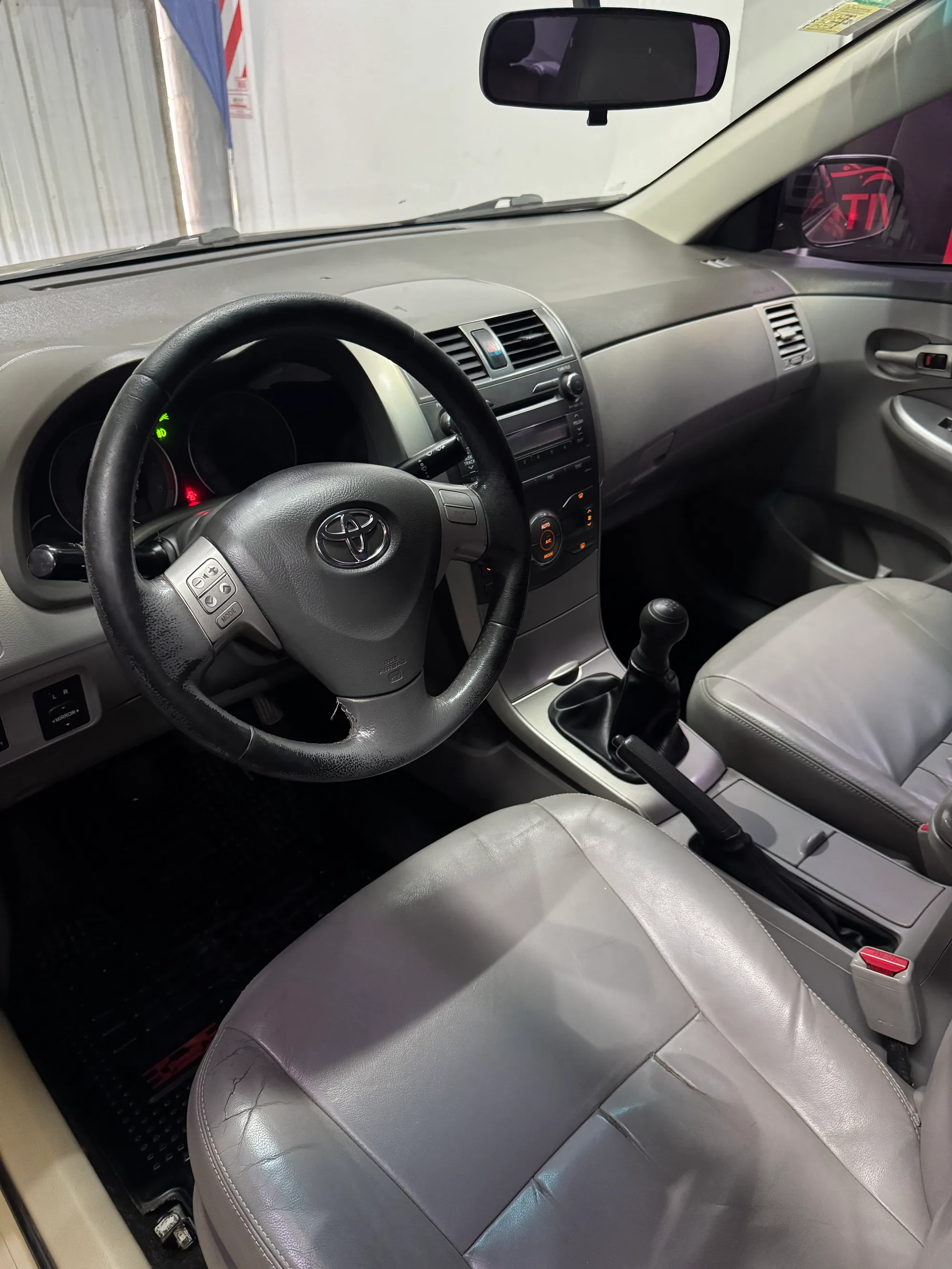 Toyota Corolla XEI — foto 7