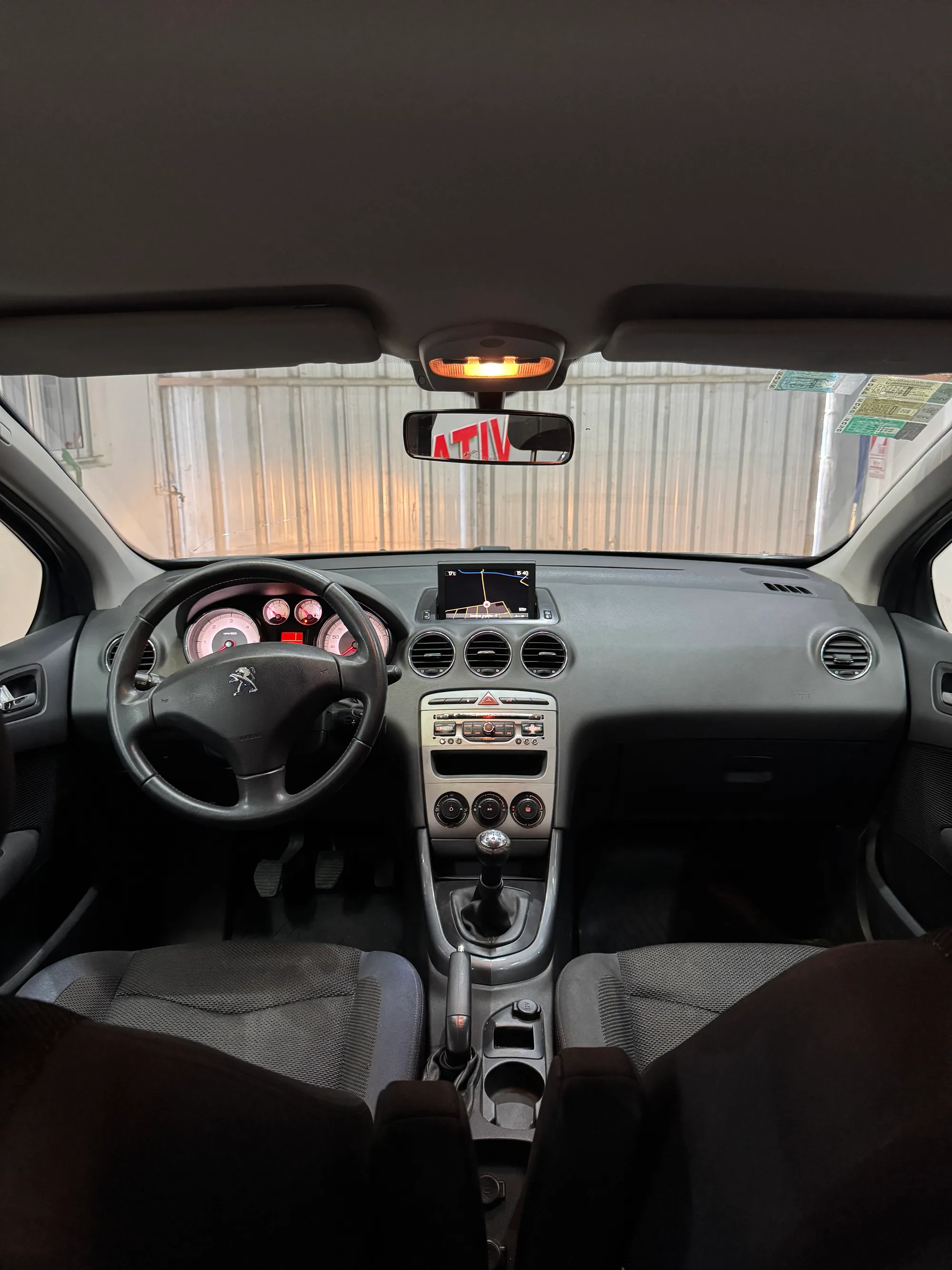 Peugeot 408 Allure HDI — foto 8